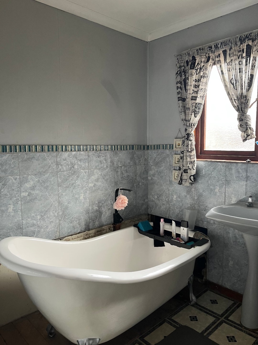 3 Bedroom Property for Sale in Dana Bay Western Cape
